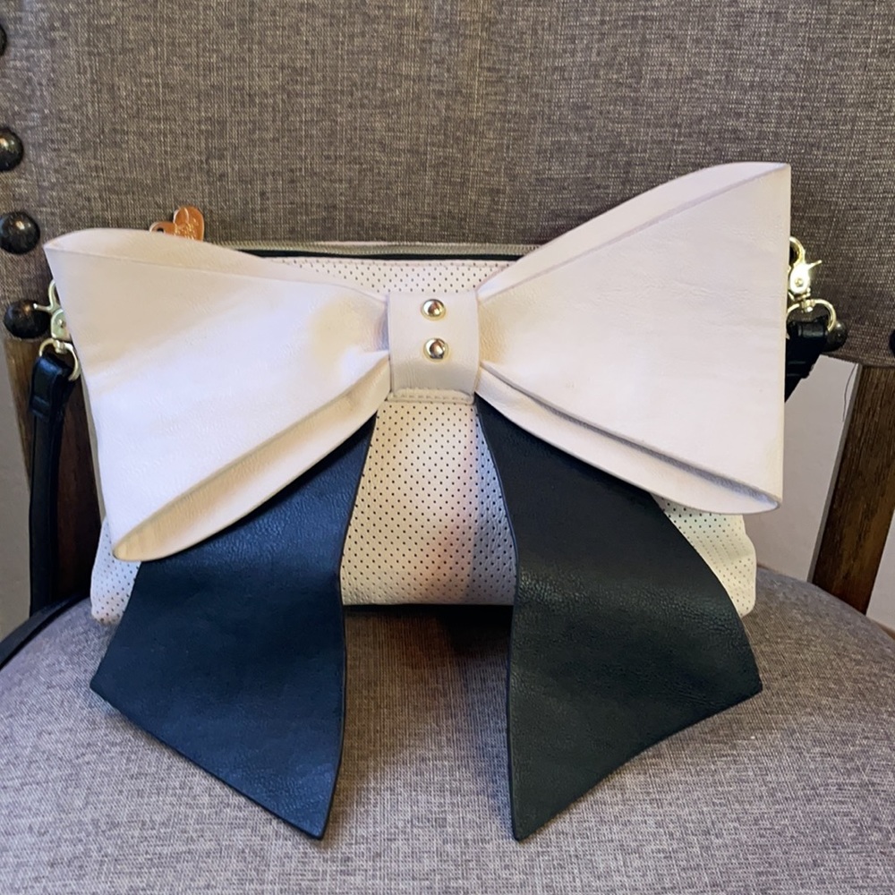 Betsey Johnson Crossbody Purse Big Bow